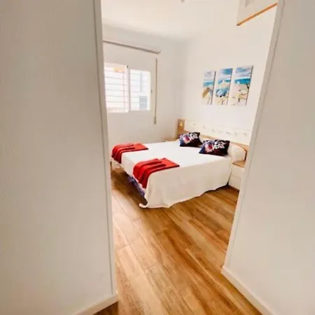 Apartamento*carolapo*con Patio Interior Y Garage